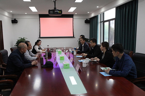 湿地科普谱新篇 ——市社科联领导调研湿地科普馆